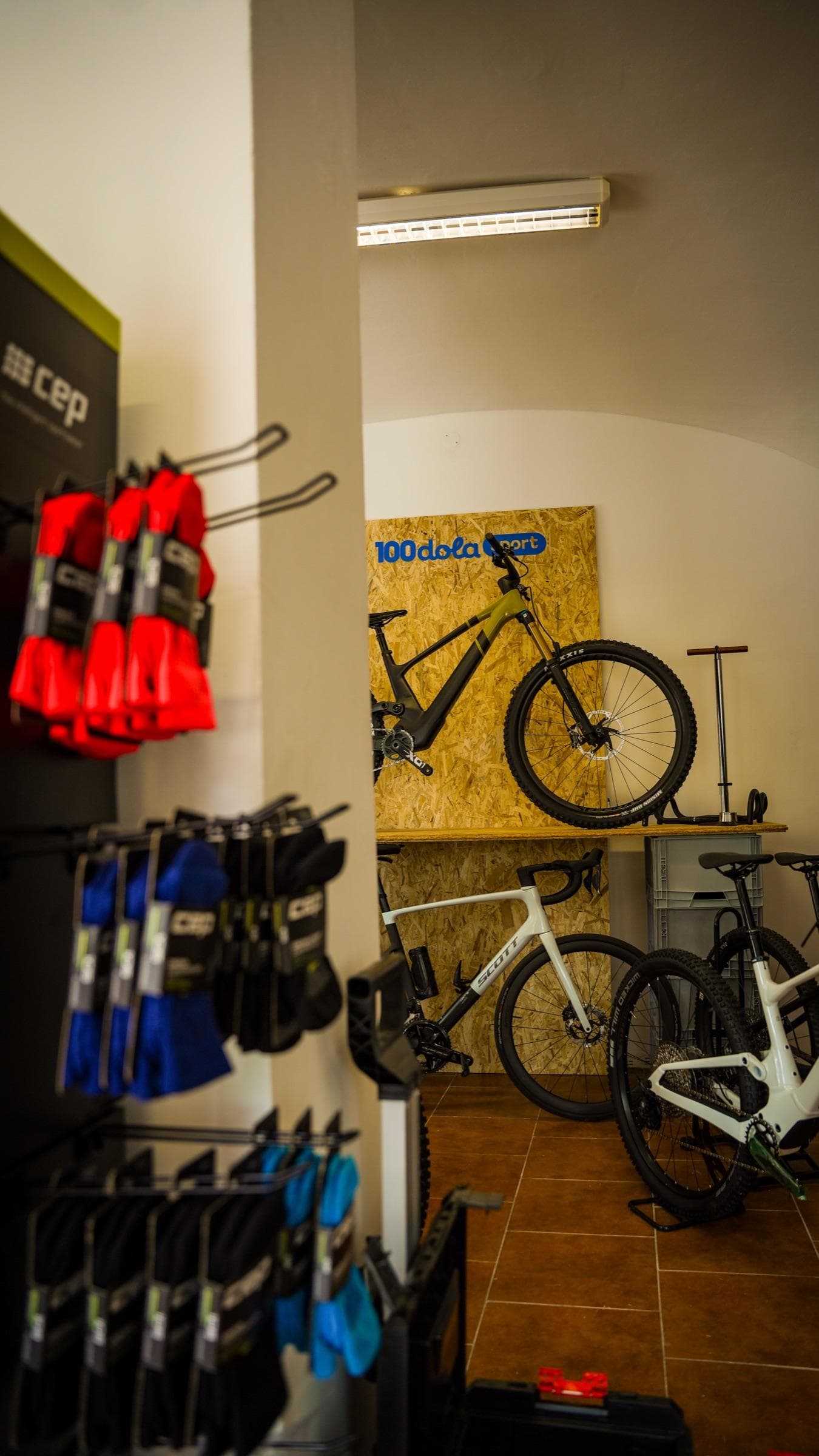 Obchod 100dola sport Šternberk — foto 2