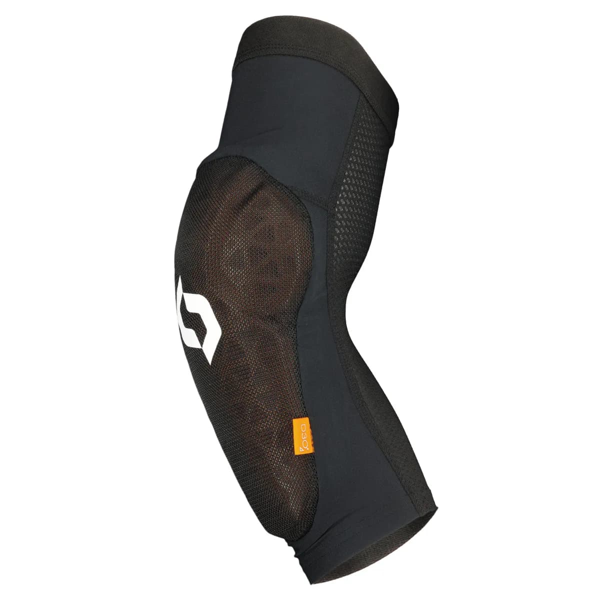 Scott Elbow guards Soldier